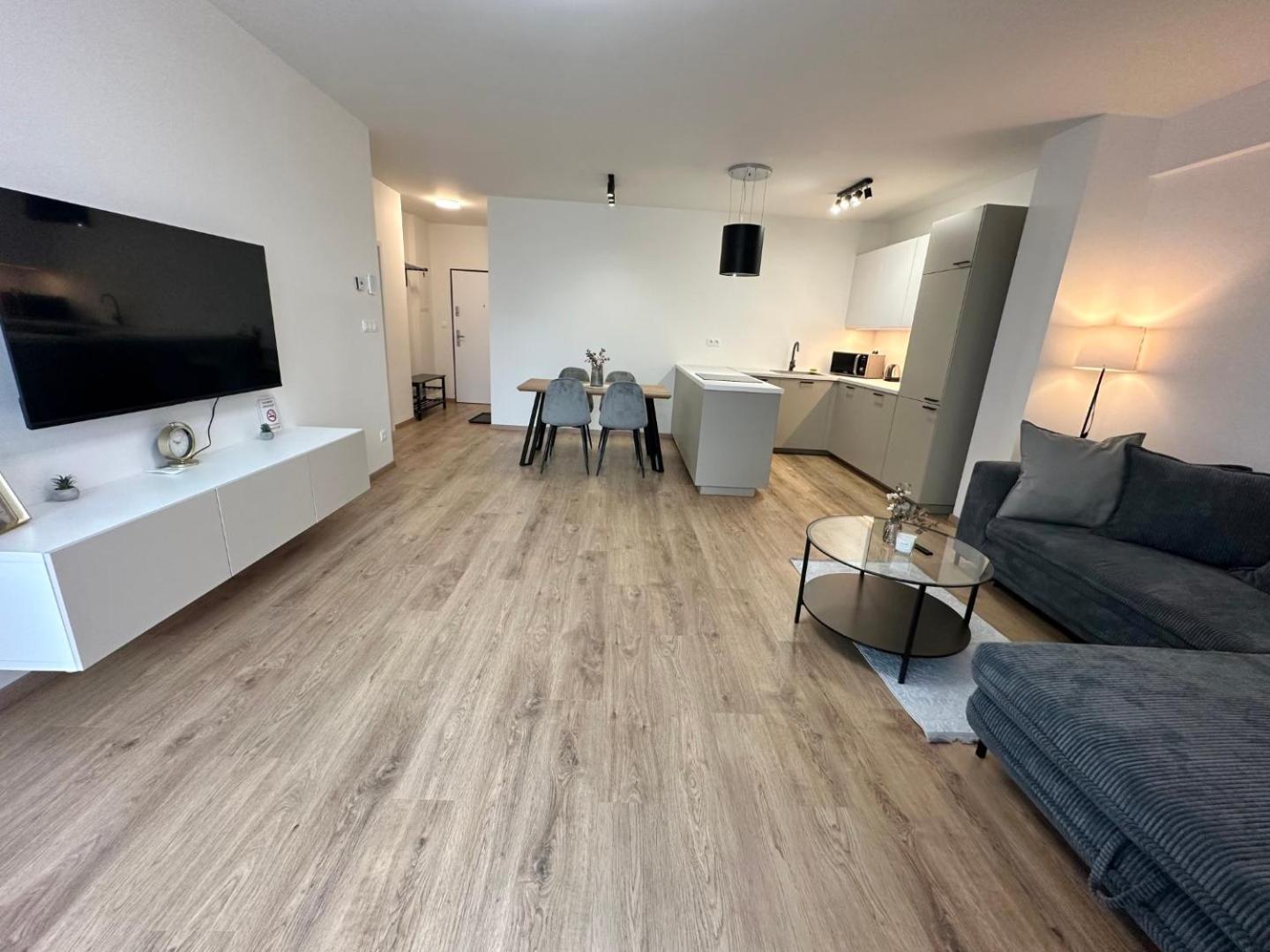 2 Room Apartment, New Building, Balcony, 208 Rovinka Exterior foto